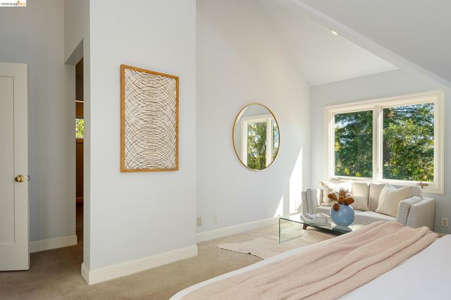 1101 Clarendon Crescent, Oakland, CA 94610