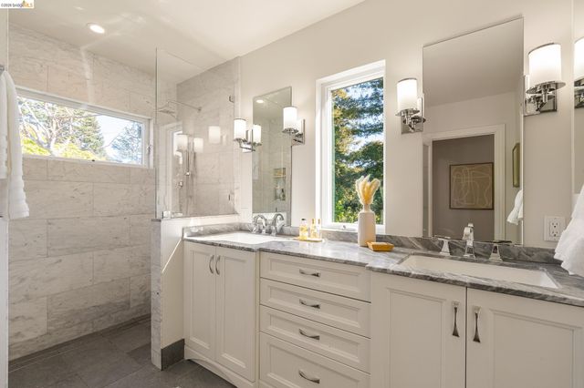 1101 Clarendon Crescent, Oakland, CA 94610