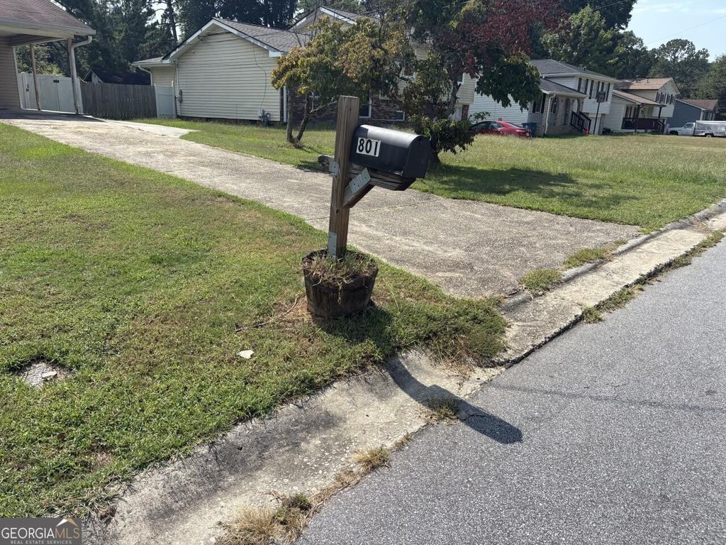 801 S Carter Drive, Jonesboro, GA 30236 — photo 4