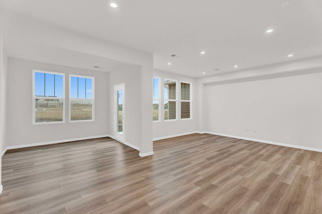 24430 W Alexis Lane 56402, Plainfield, IL 60585