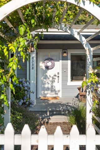 8538 19th Avenue NW, Seattle, WA 98117