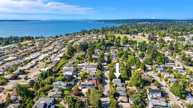8538 19th Avenue NW, Seattle, WA 98117