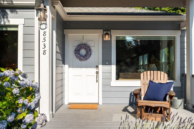 8538 19th Avenue NW, Seattle, WA 98117