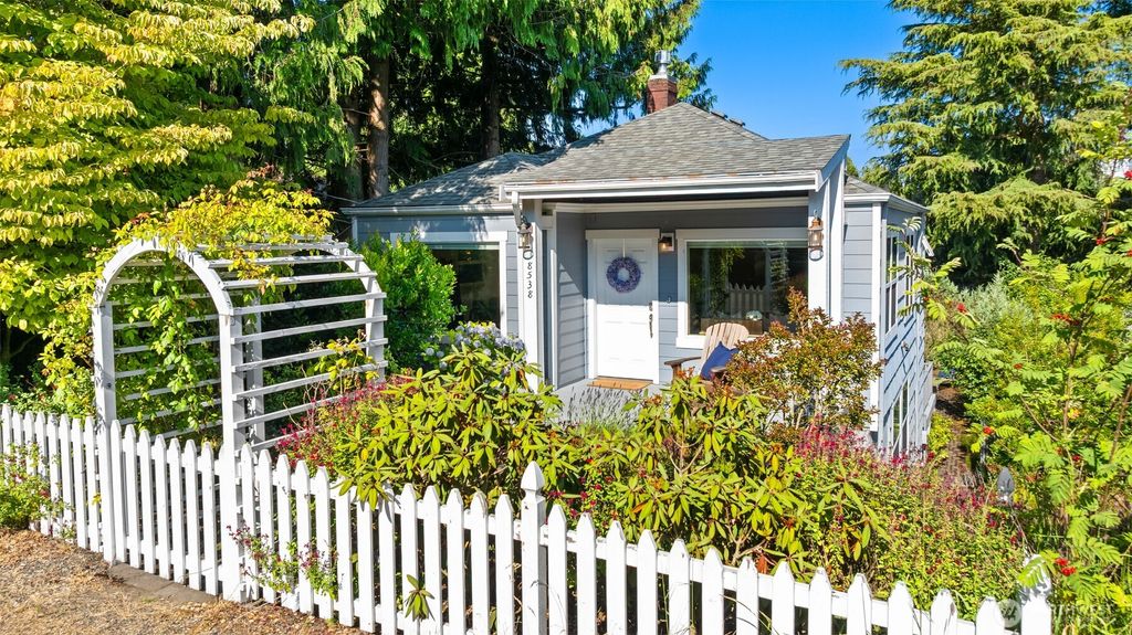 8538 19th Avenue NW, Seattle, WA 98117