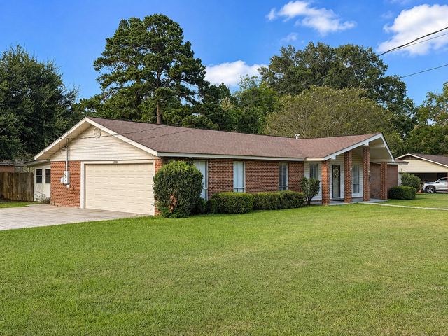 2800 Wade Dr., Hattiesburg, MS 39401