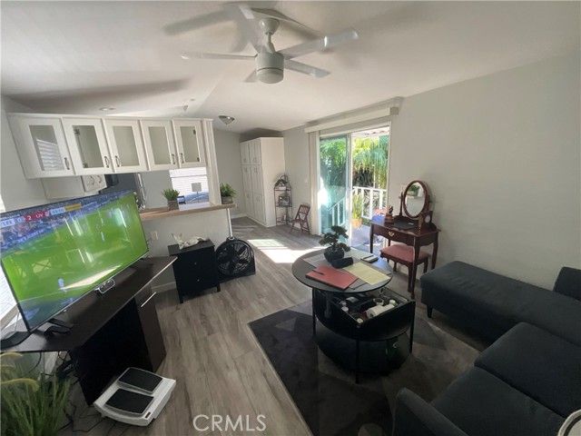 2060 Newport Blvd, Costa Mesa, CA 92627