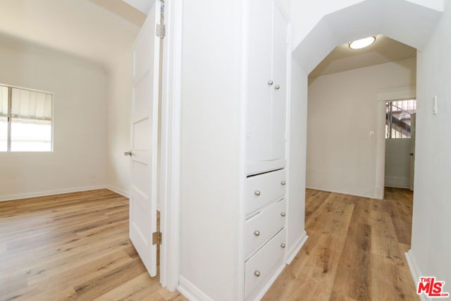 527 N Cummings Street, Los Angeles, CA 90033