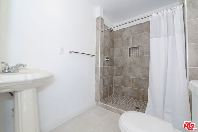 527 N Cummings Street, Los Angeles, CA 90033