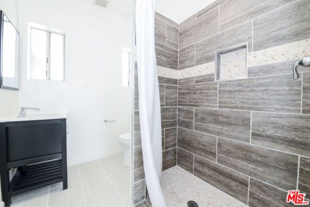 527 N Cummings Street, Los Angeles, CA 90033