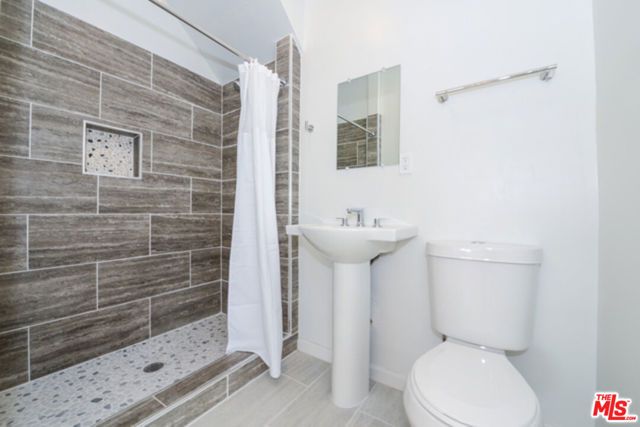 527 N Cummings Street, Los Angeles, CA 90033