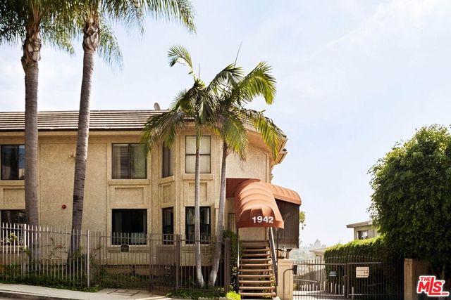 1942 Grace Avenue 118, Los Angeles, CA 90068