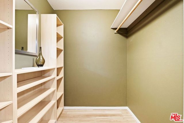 1942 Grace Avenue 118, Los Angeles, CA 90068