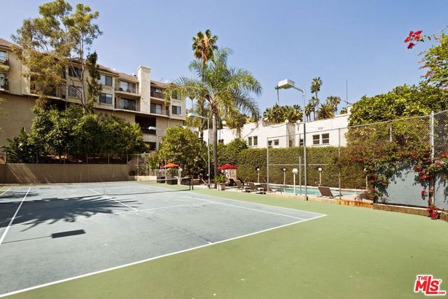 1942 Grace Avenue 118, Los Angeles, CA 90068