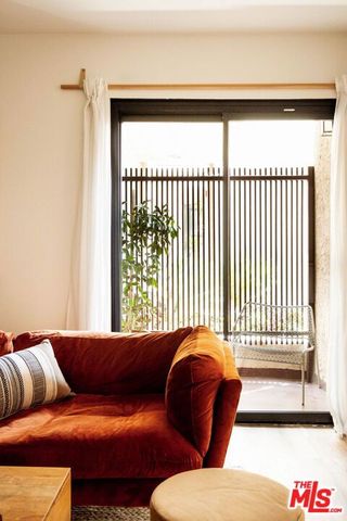 1942 Grace Avenue 118, Los Angeles, CA 90068