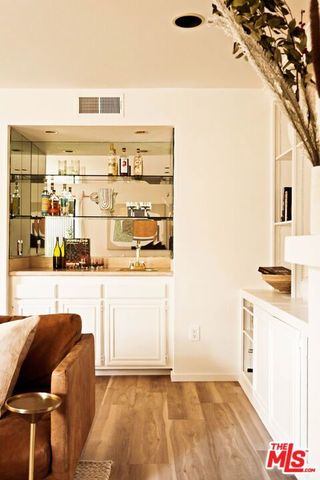 1942 Grace Avenue 118, Los Angeles, CA 90068