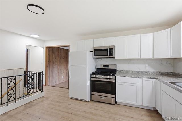 14283 La Chene Avenue, Warren, MI 48088