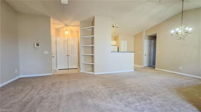 2033 Salem Bluff Drive, Winston-salem, NC 27127