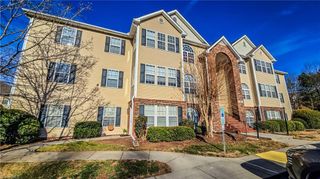 2033 Salem Bluff Drive, Winston-salem, NC 27127