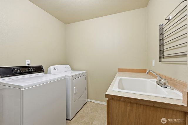 1083 5th Street, Steilacoom, WA 98388