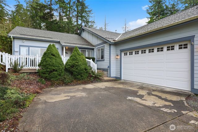 1083 5th Street, Steilacoom, WA 98388