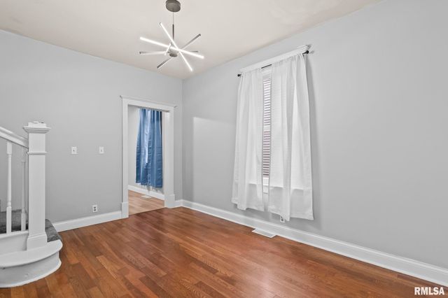 1129 N 5TH Street, Springfield, IL 62702