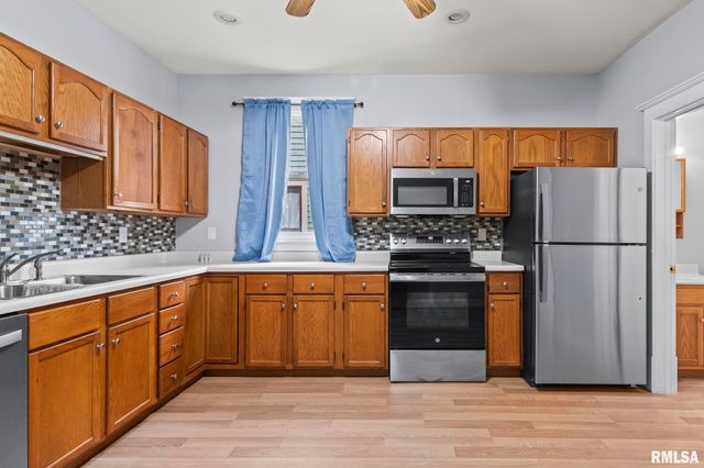 1129 N 5TH Street, Springfield, IL 62702