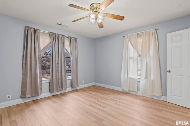 1129 N 5TH Street, Springfield, IL 62702