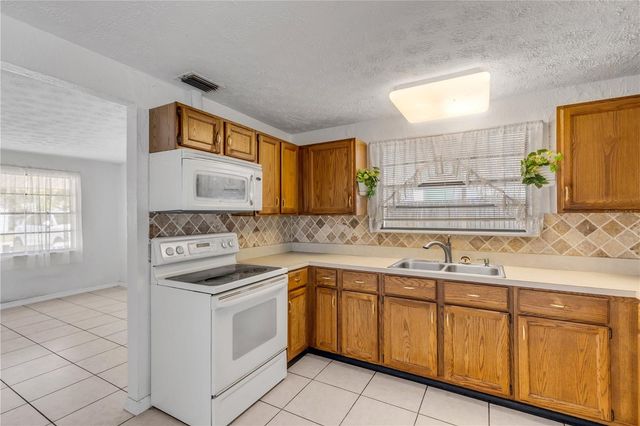 114 W PINE BLUFF STREET, Edgewater, FL 32132