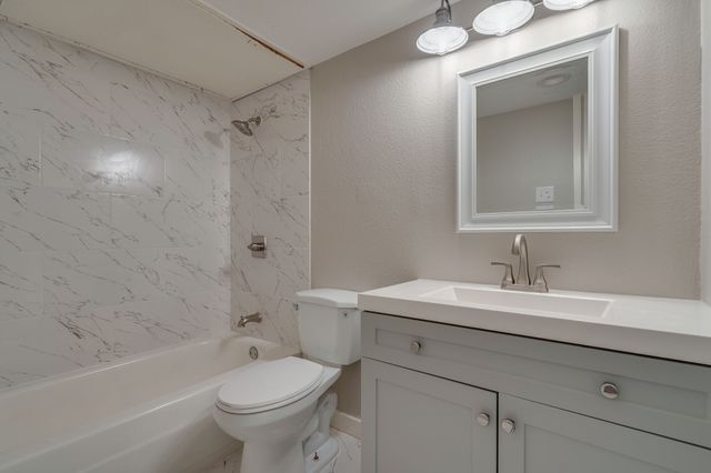 930 Briarwood Drive, Lewisville, TX 75067