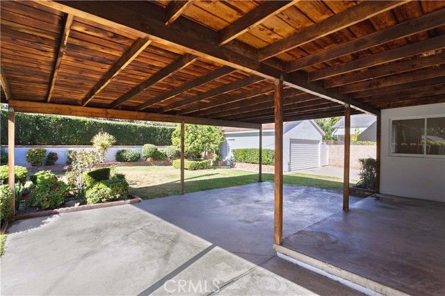 11431 Valjean Avenue, Granada Hills (los Angeles), CA 91344