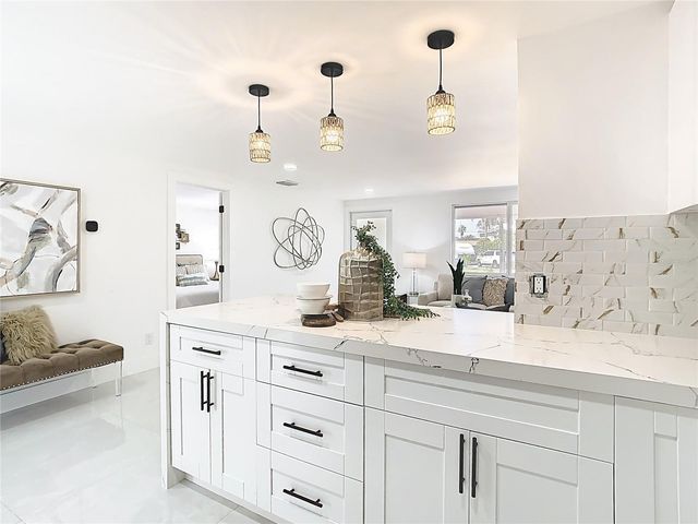 3711 HUNTINGTON STREET NE, St Petersburg, FL 33703