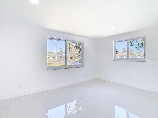 3711 HUNTINGTON STREET NE, St Petersburg, FL 33703