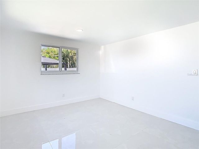 3711 HUNTINGTON STREET NE, St Petersburg, FL 33703