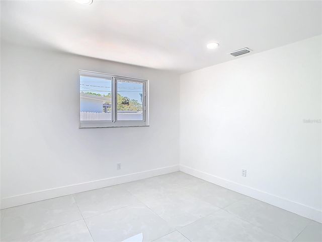 3711 HUNTINGTON STREET NE, St Petersburg, FL 33703