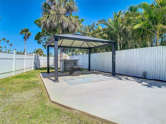 3711 HUNTINGTON STREET NE, St Petersburg, FL 33703