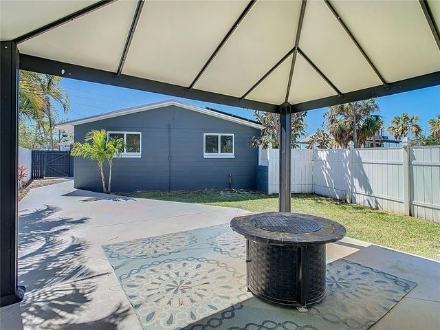 3711 HUNTINGTON STREET NE, St Petersburg, FL 33703