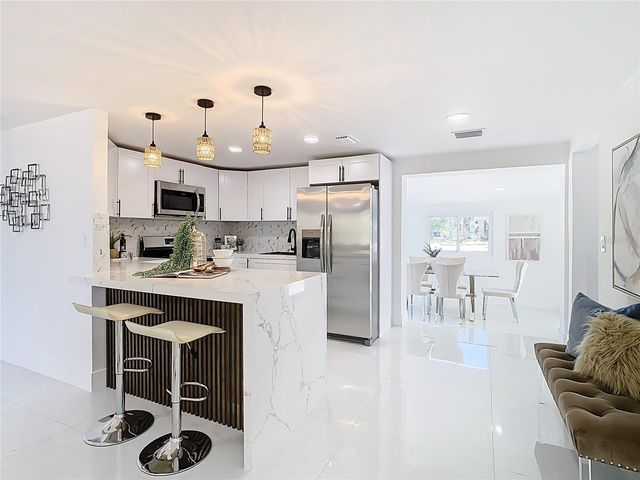 3711 HUNTINGTON STREET NE, St Petersburg, FL 33703