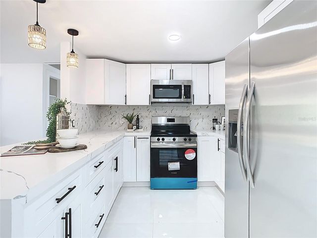 3711 HUNTINGTON STREET NE, St Petersburg, FL 33703