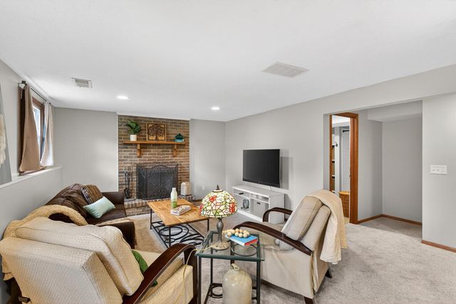 6839 133rd Street W, Apple Valley, MN 55124