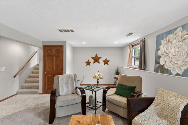 6839 133rd Street W, Apple Valley, MN 55124
