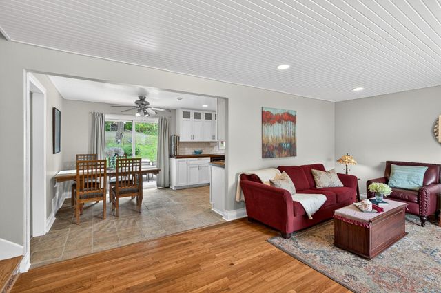 6839 133rd Street W, Apple Valley, MN 55124