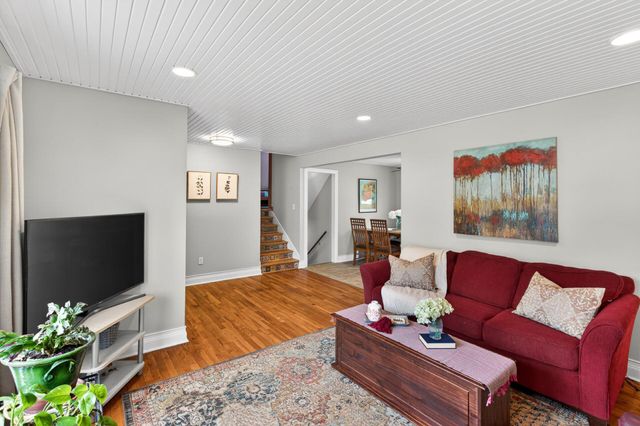 6839 133rd Street W, Apple Valley, MN 55124