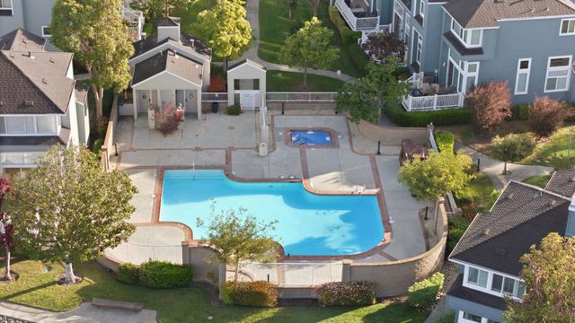 832 Sovereign Way, Redwood Shores, CA 94065