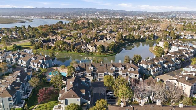 832 Sovereign Way, Redwood Shores, CA 94065