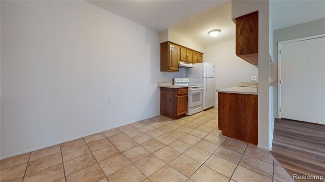 29125 Hayes Road, Warren, MI 48088