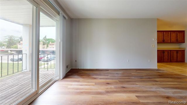 29125 Hayes Road, Warren, MI 48088