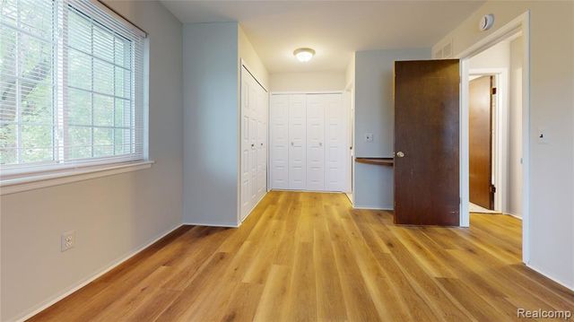 29125 Hayes Road, Warren, MI 48088