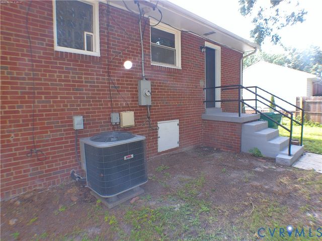 9707 Stockbridge Dr, Henrico, VA 23228