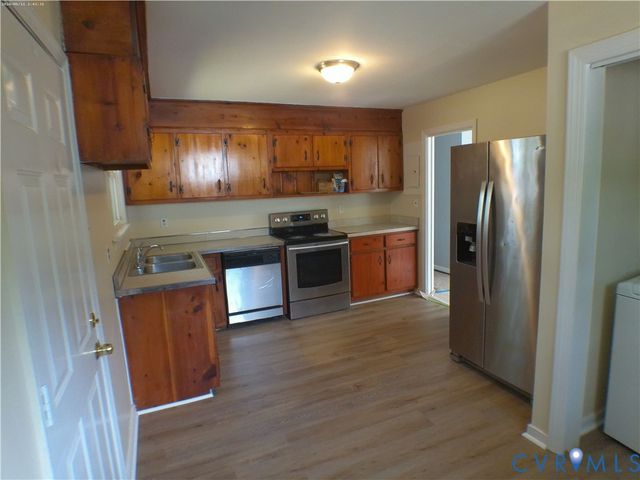 9707 Stockbridge Dr, Henrico, VA 23228