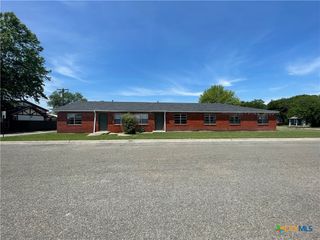 305 N 7th St, Copperas Cove, TX 76522